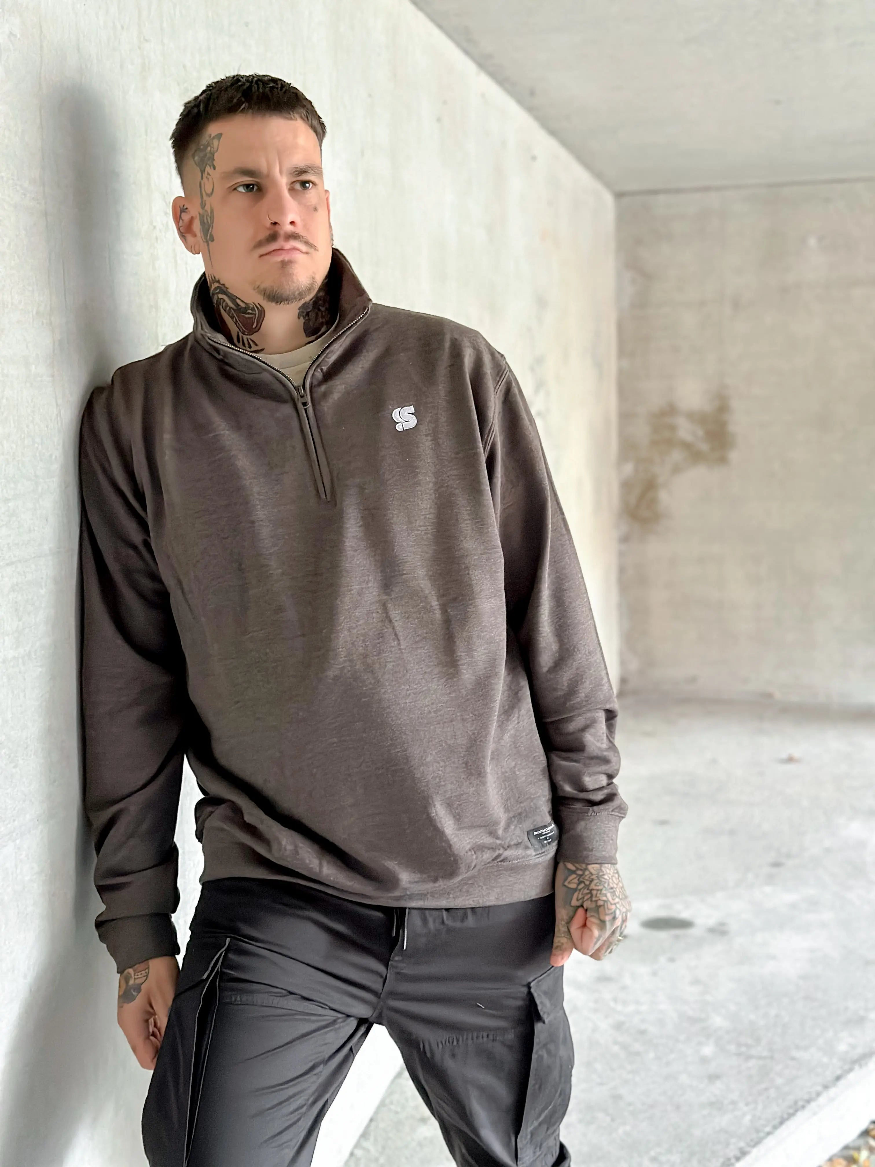 Dark Grey Half Zip Crew / S Logo White Embroidered Men