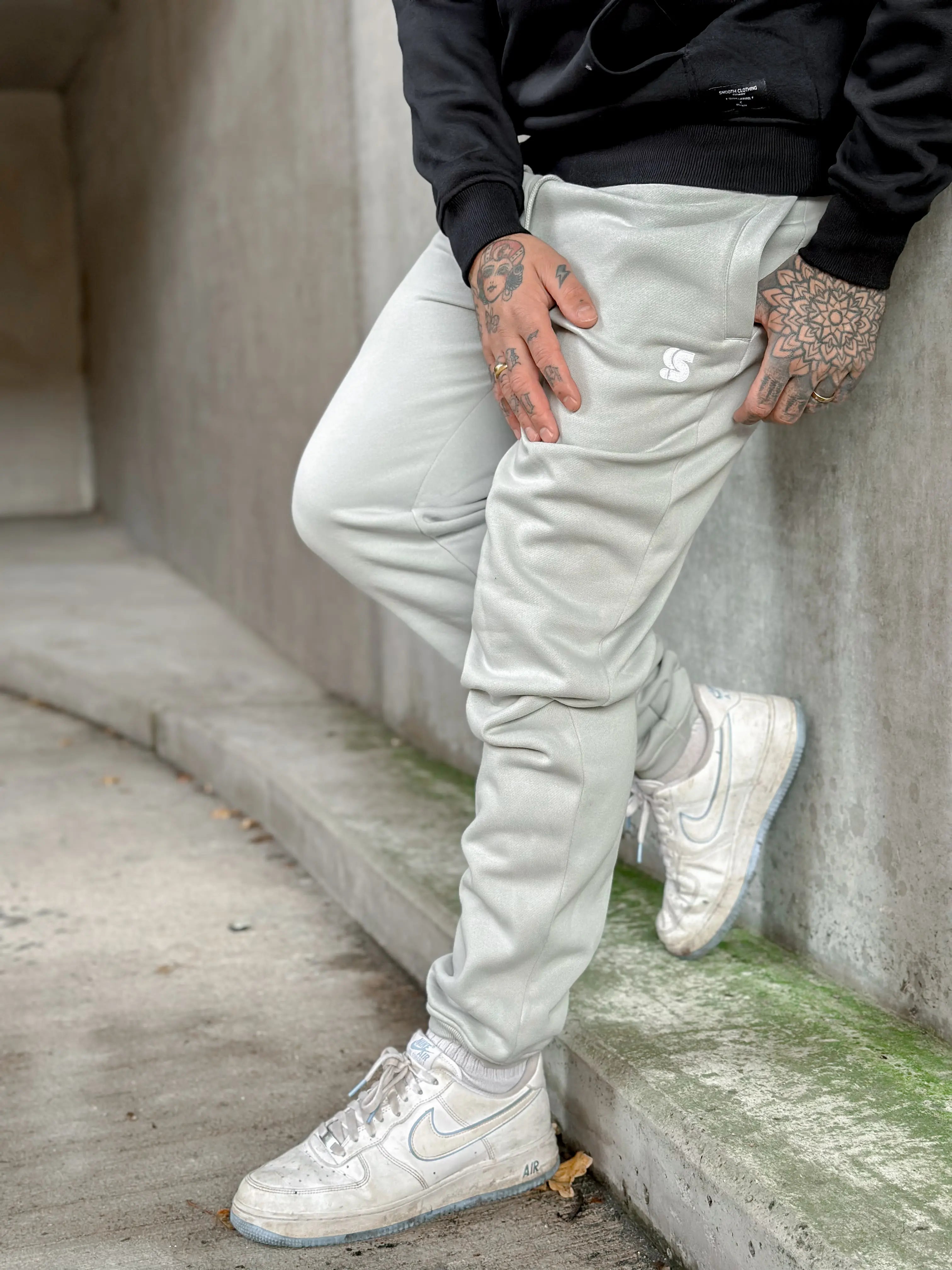 Soft Concrete Pants / S Logo White Embroidered Men