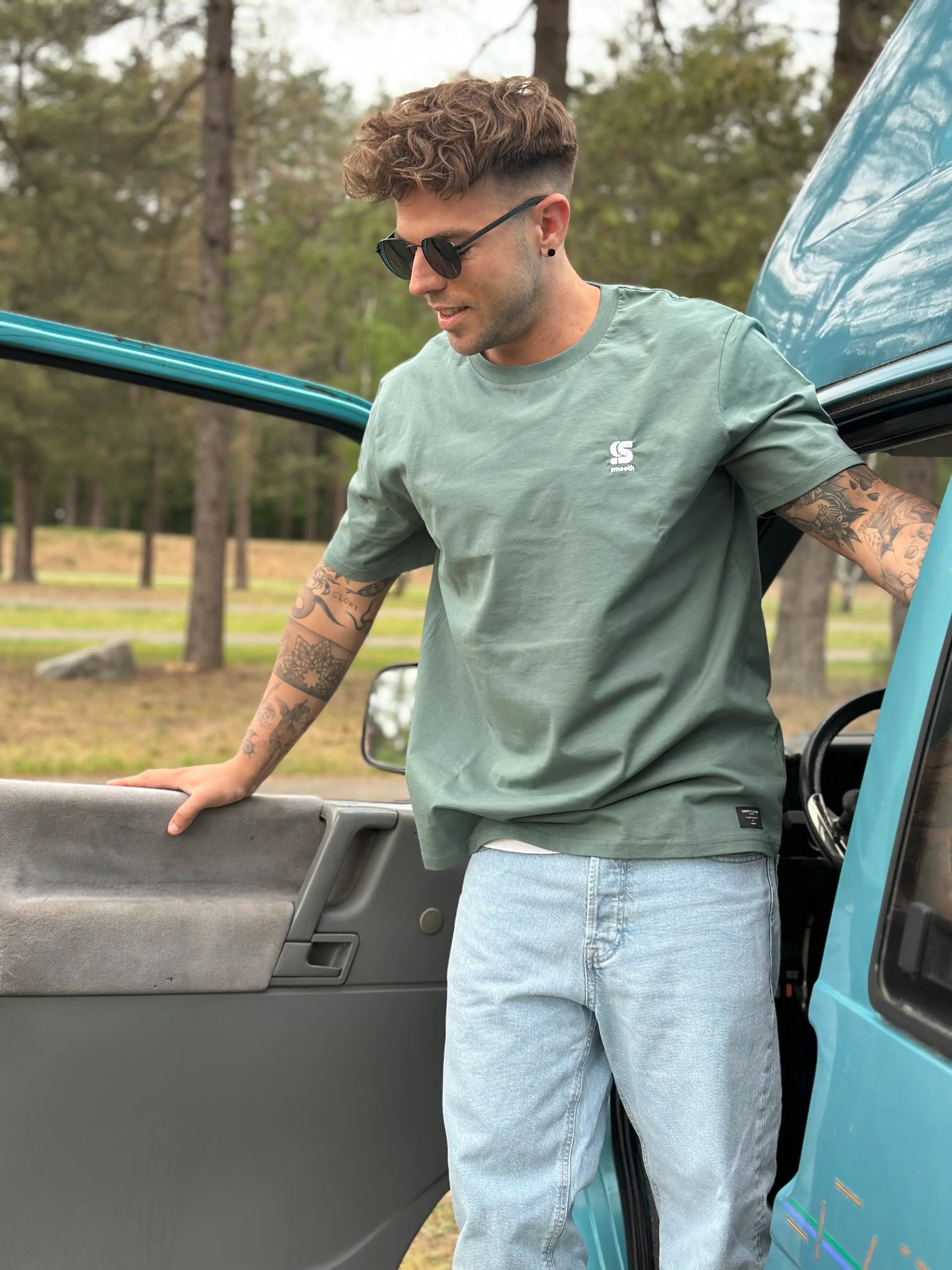 Dusty Green T / S Embroidered White Men