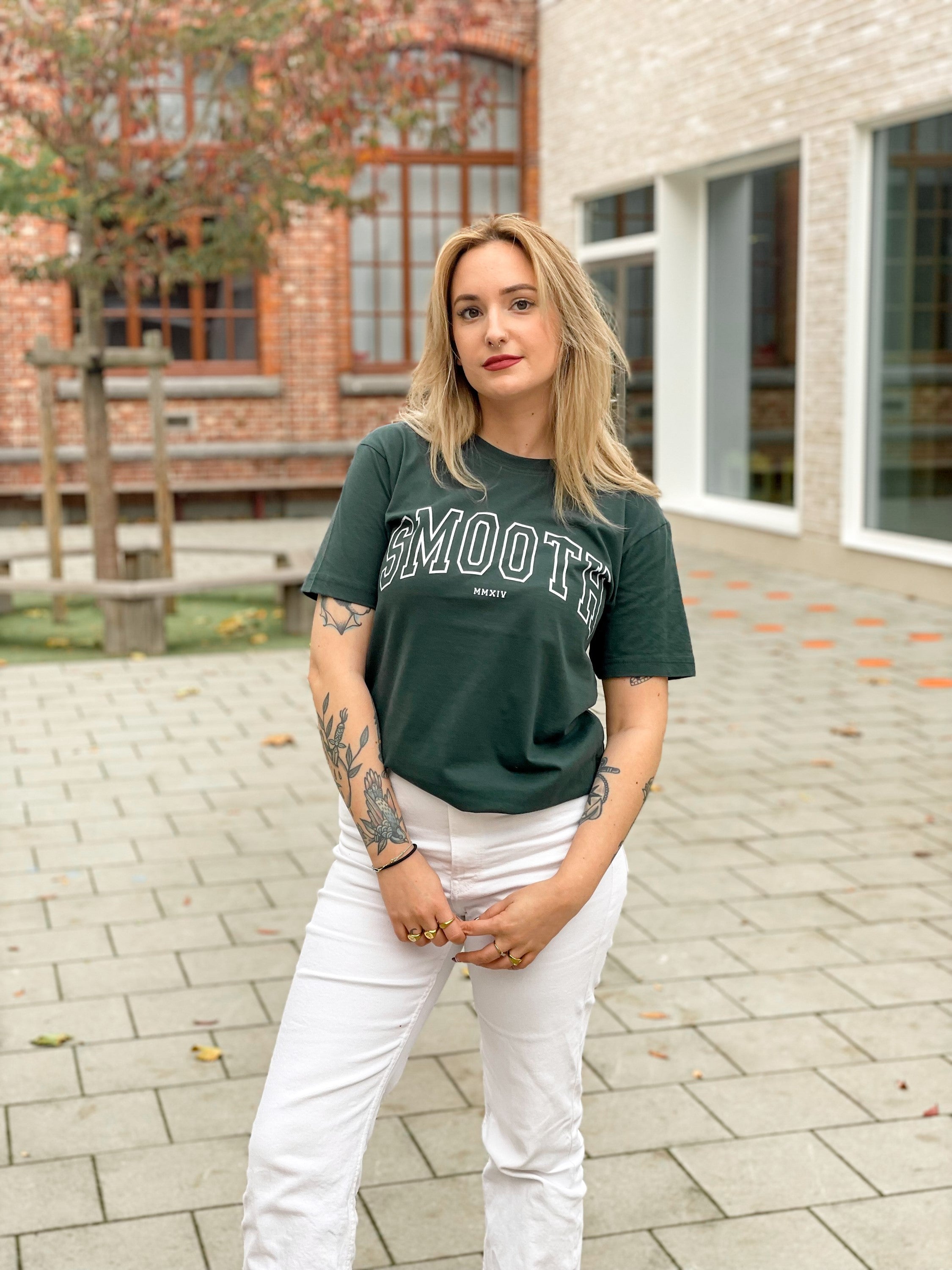 Emerald T / College White Women